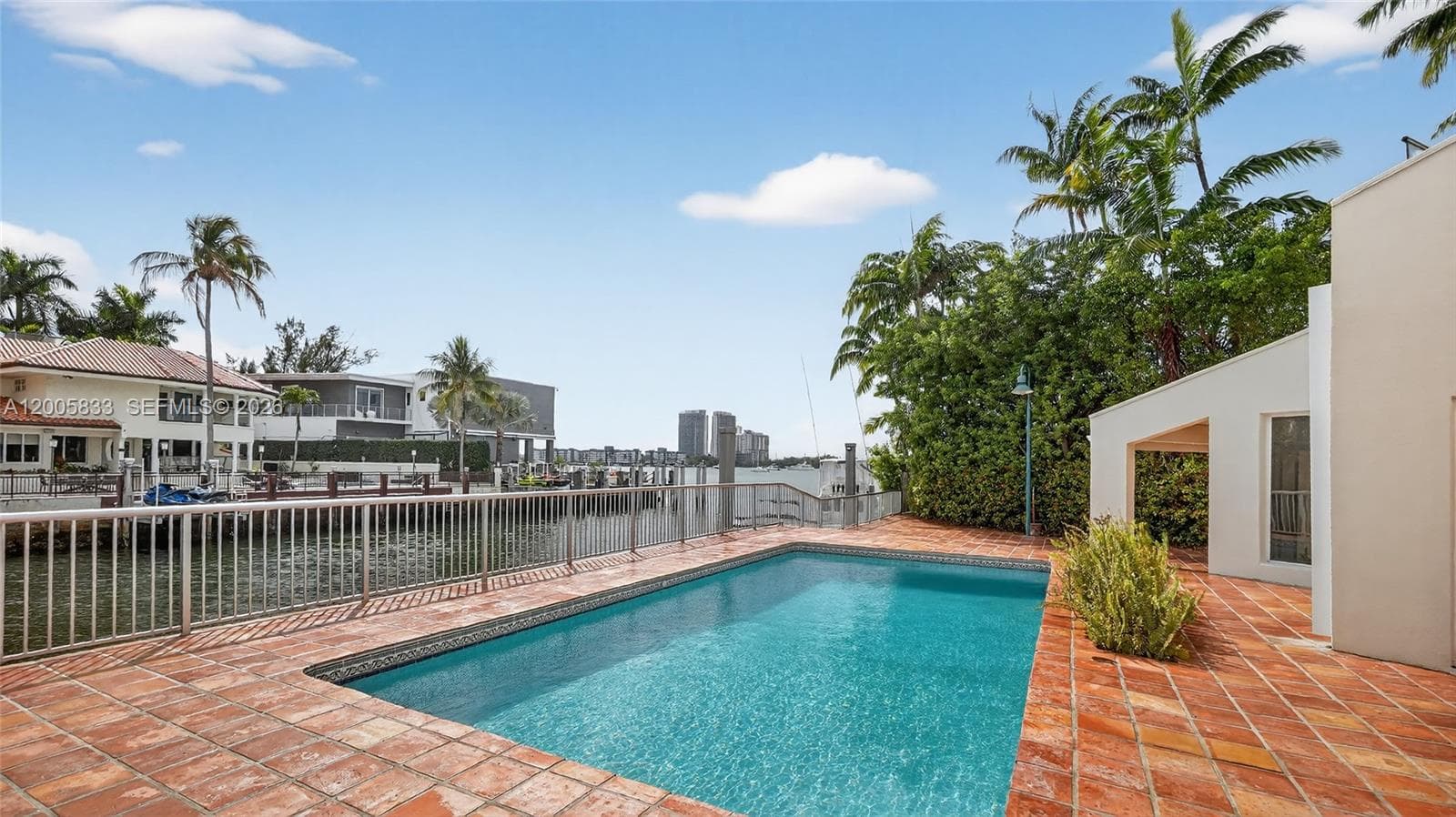 3226 NE 168th St, North Miami Beach FL 33160 — 35