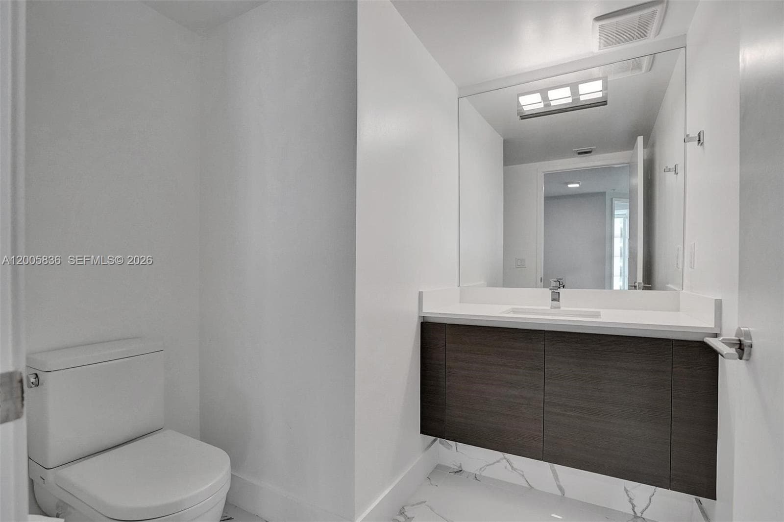 330 Sunny Isles Blvd # 2207, Sunny Isles Beach FL 33160 — 23