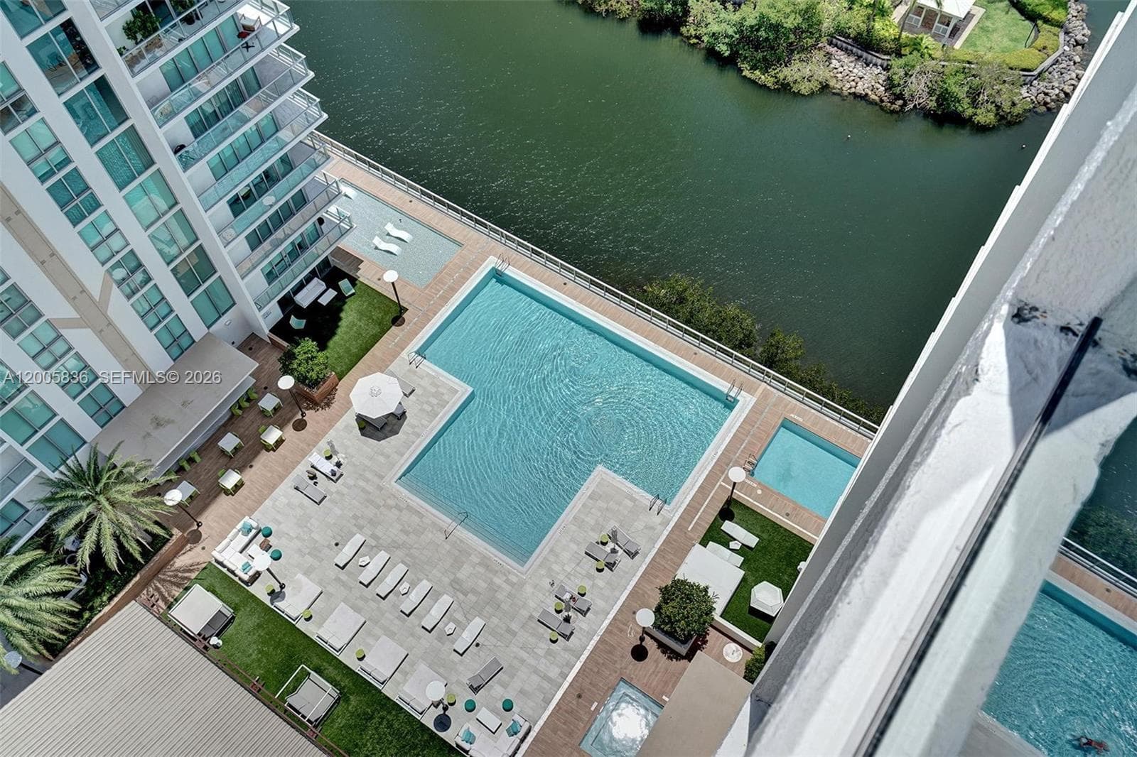 330 Sunny Isles Blvd # 2207, Sunny Isles Beach FL 33160 — 17