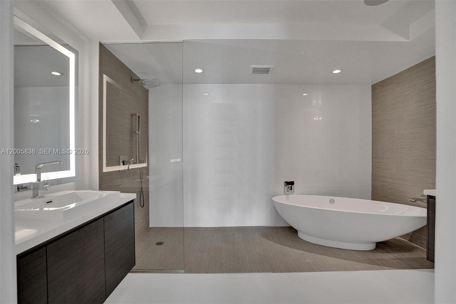 330 Sunny Isles Blvd # 2207, Sunny Isles Beach FL 33160 — 15