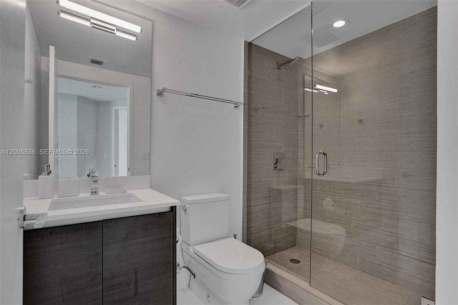 330 Sunny Isles Blvd # 2207, Sunny Isles Beach FL 33160 — 29