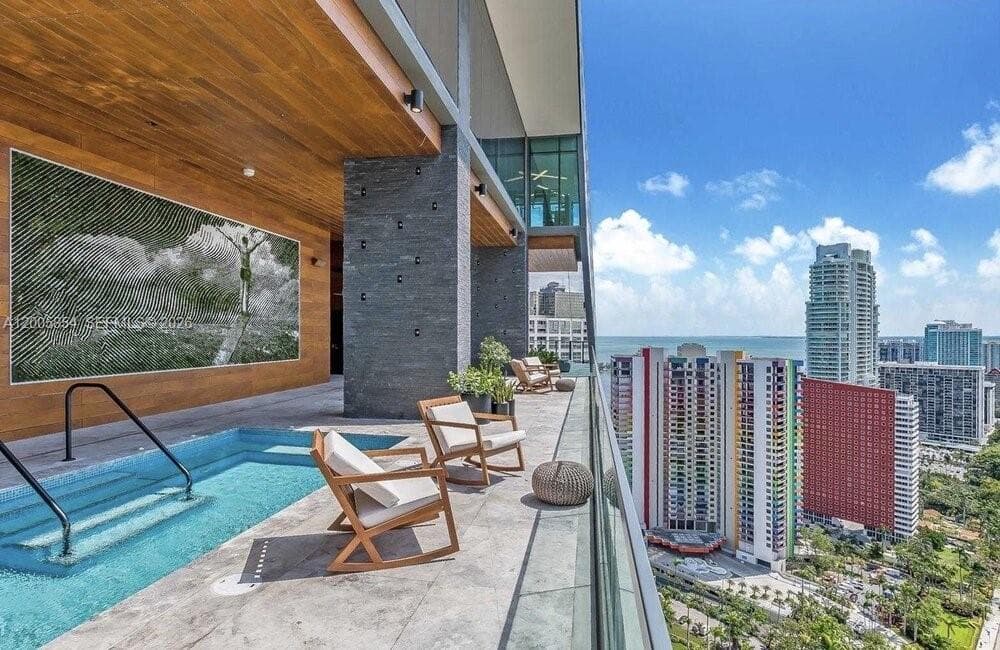 1451 Brickell Ave # 4002, Miami FL 33131 — 23