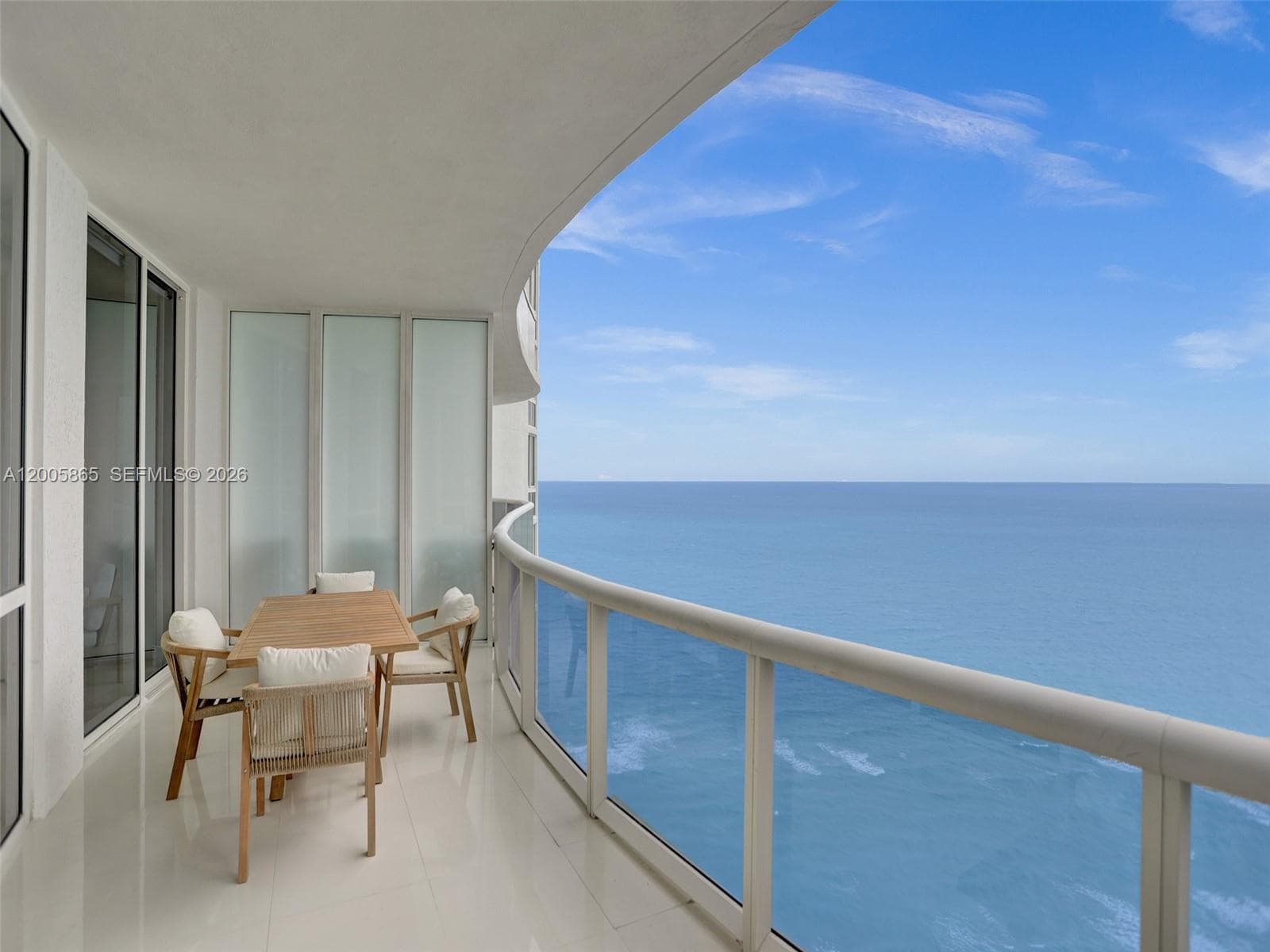 15901 Collins Ave # 2807, Sunny Isles Beach FL 33160 — 2