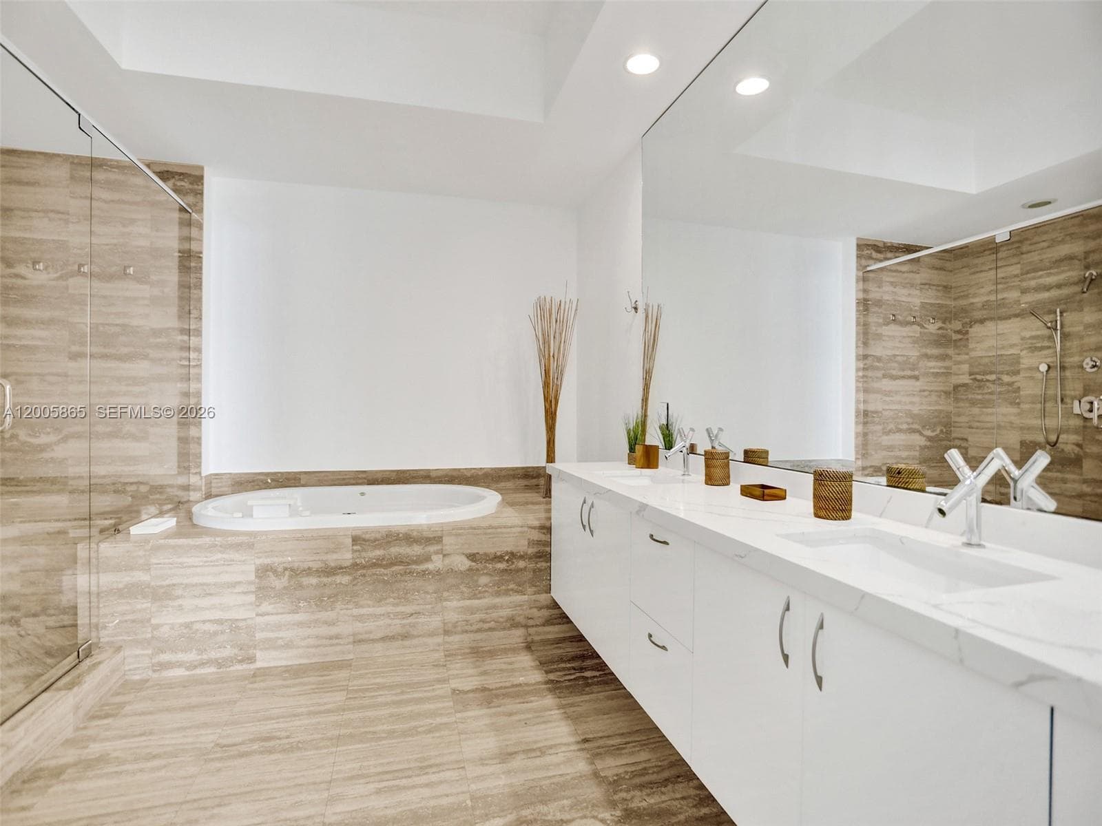 15901 Collins Ave # 2807, Sunny Isles Beach FL 33160 — 28