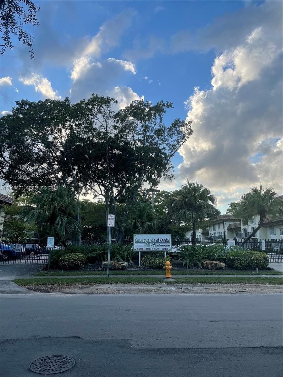 8500 SW 109th Ave # 229, Miami FL 33173 — 24