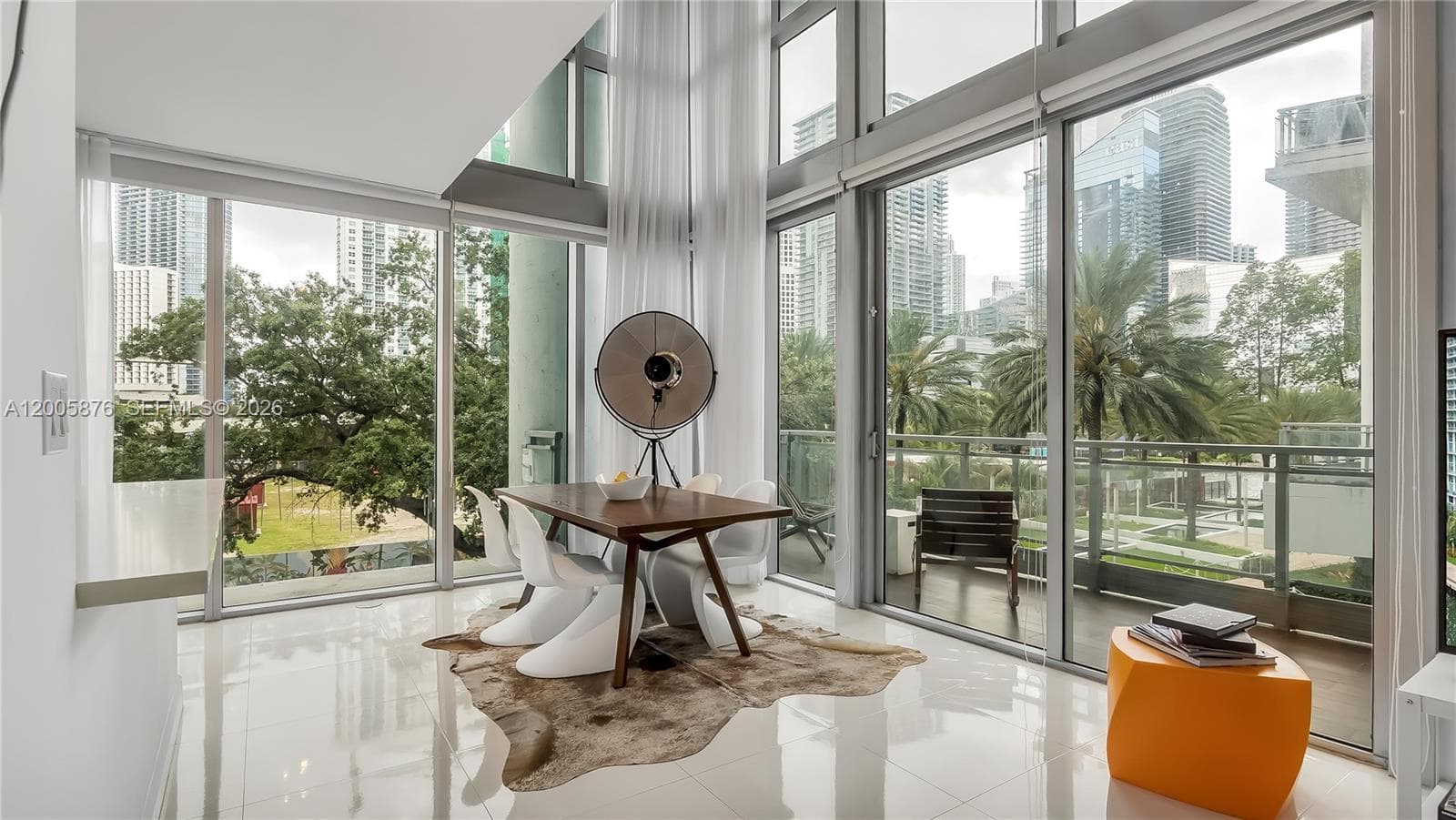 90 SW 3rd St # 308, Miami FL 33130 — 1
