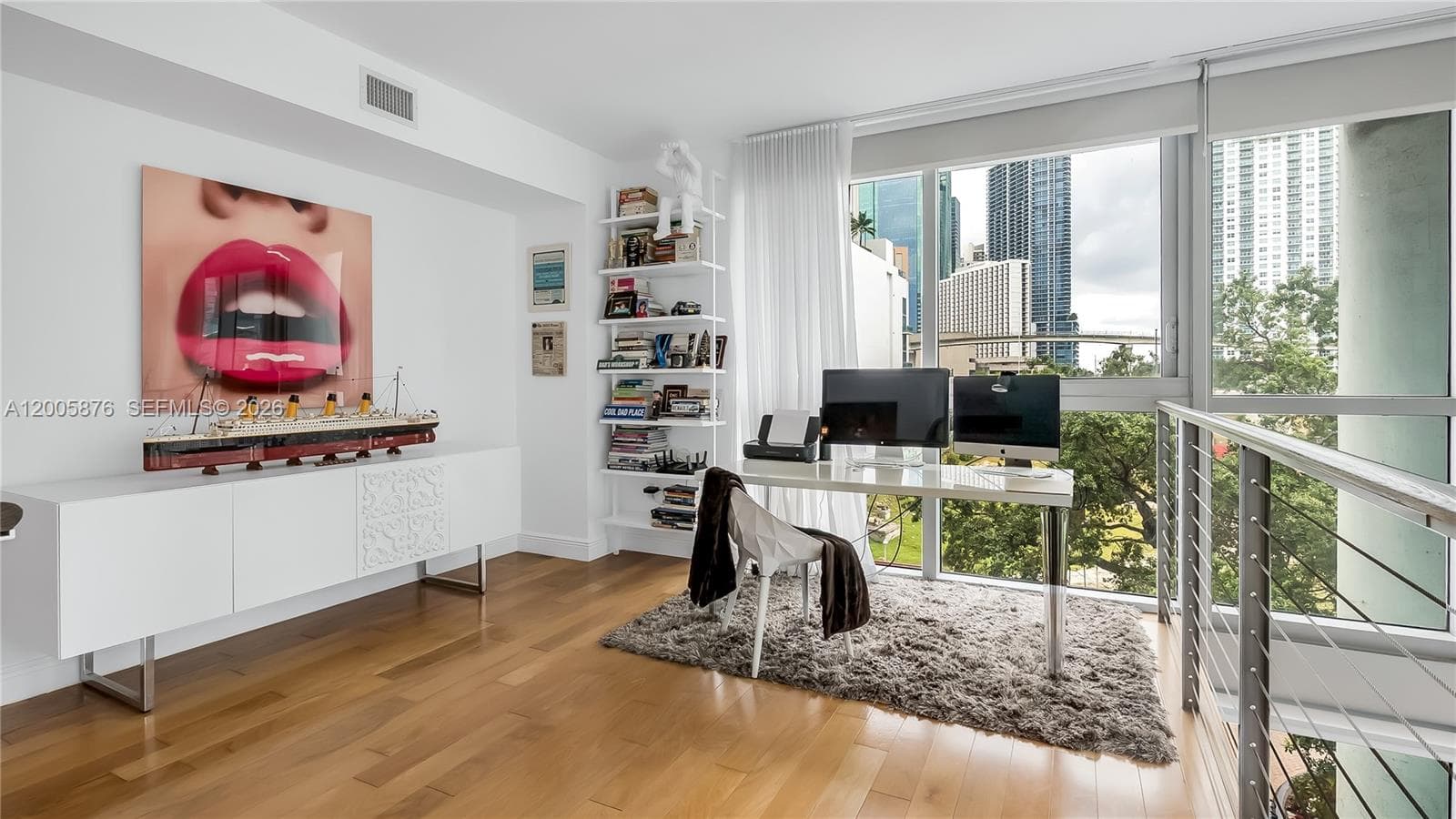 90 SW 3rd St # 308, Miami FL 33130 — 15