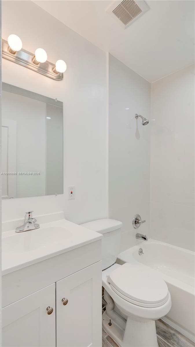 1085 NE 128th St, North Miami FL 33161 — 17