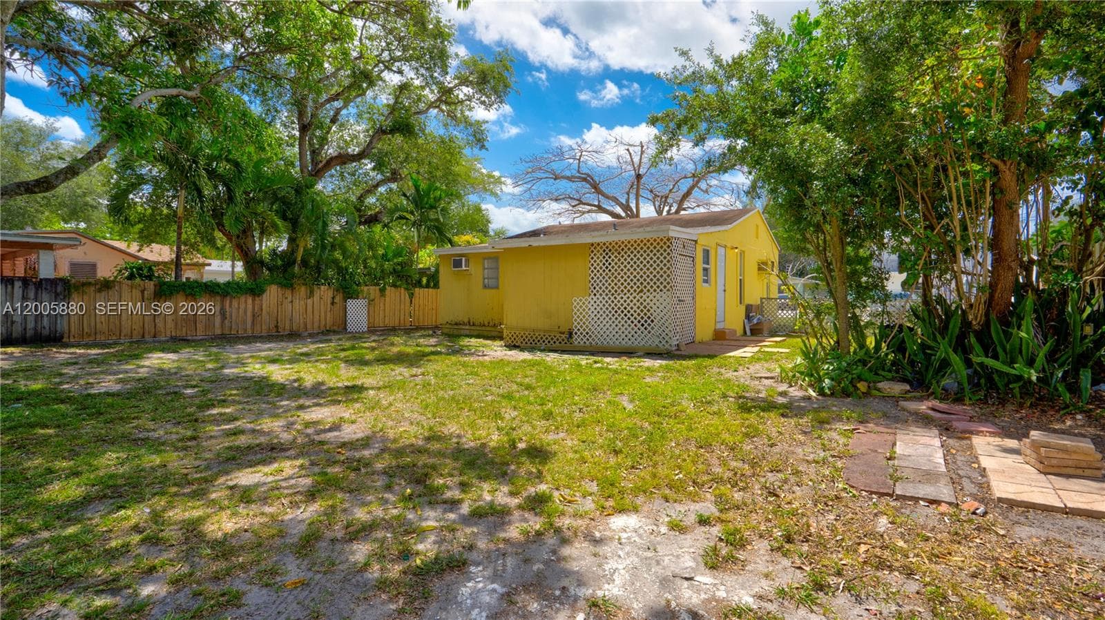 1085 NE 128th St, North Miami FL 33161 — 5