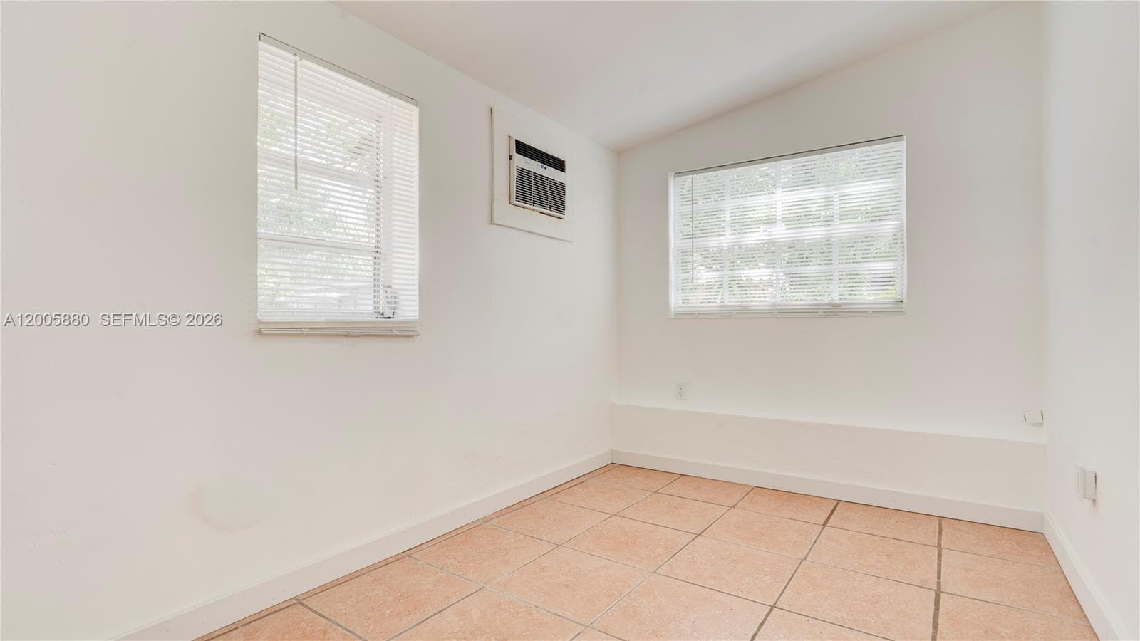 1085 NE 128th St, North Miami FL 33161 — 21
