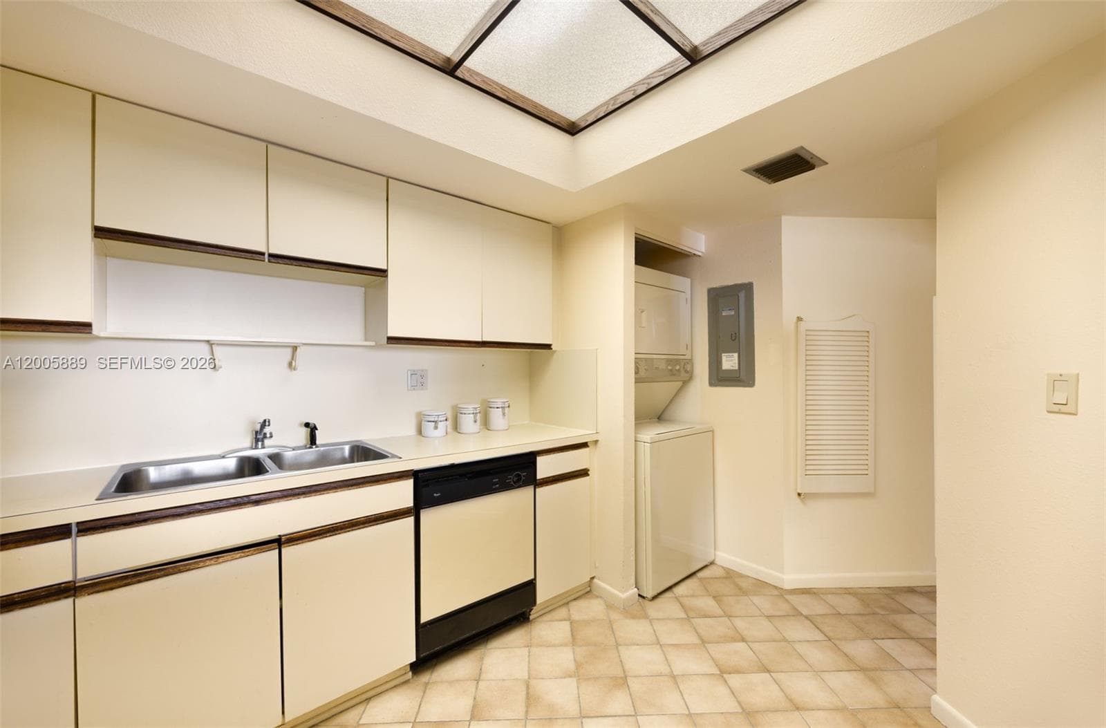 520 Brickell Key Dr # A1001, Miami FL 33131 — 12