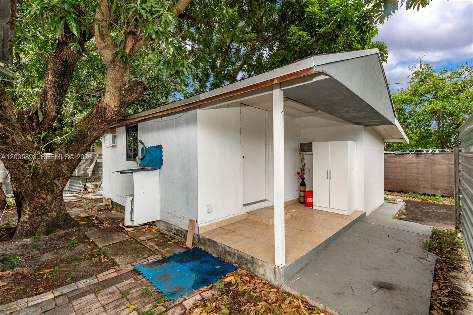 367 E 46th St, Hialeah FL 33013 — 24