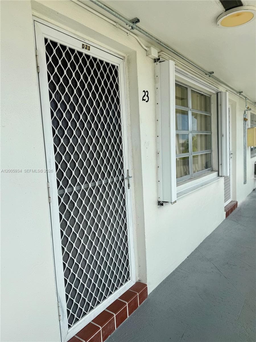 11 NE 204th St # 23, Miami Gardens FL 33179 — 12