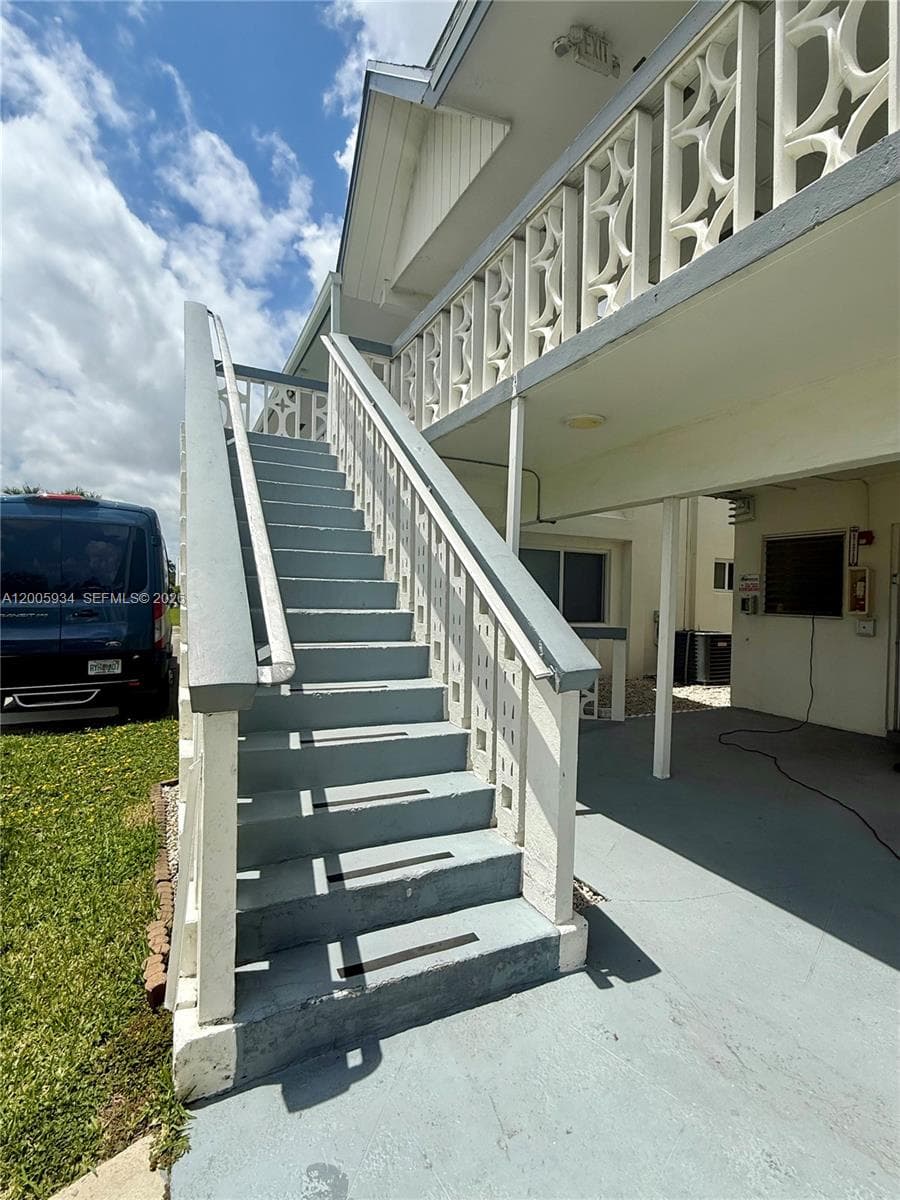 11 NE 204th St # 23, Miami Gardens FL 33179 — 3