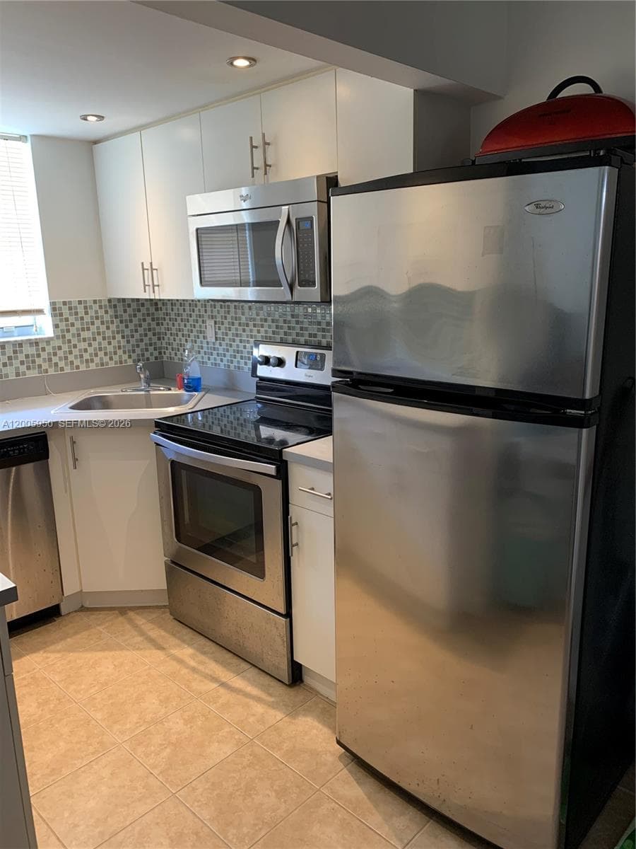 1975 NE 135th St # 3C, North Miami FL 33181 — 2