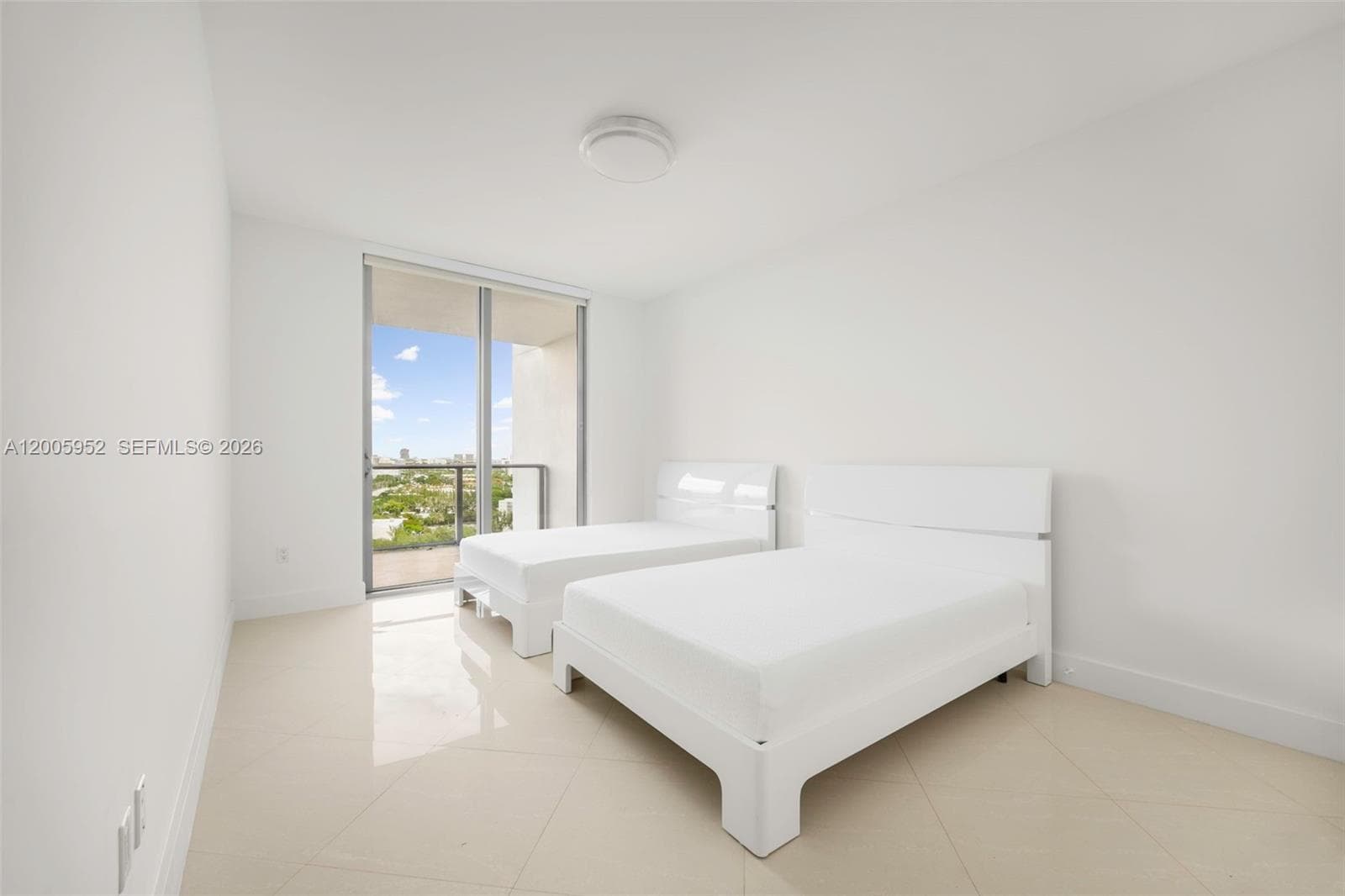 17301 Biscayne Blvd # 1704, North Miami Beach FL 33160 — 18