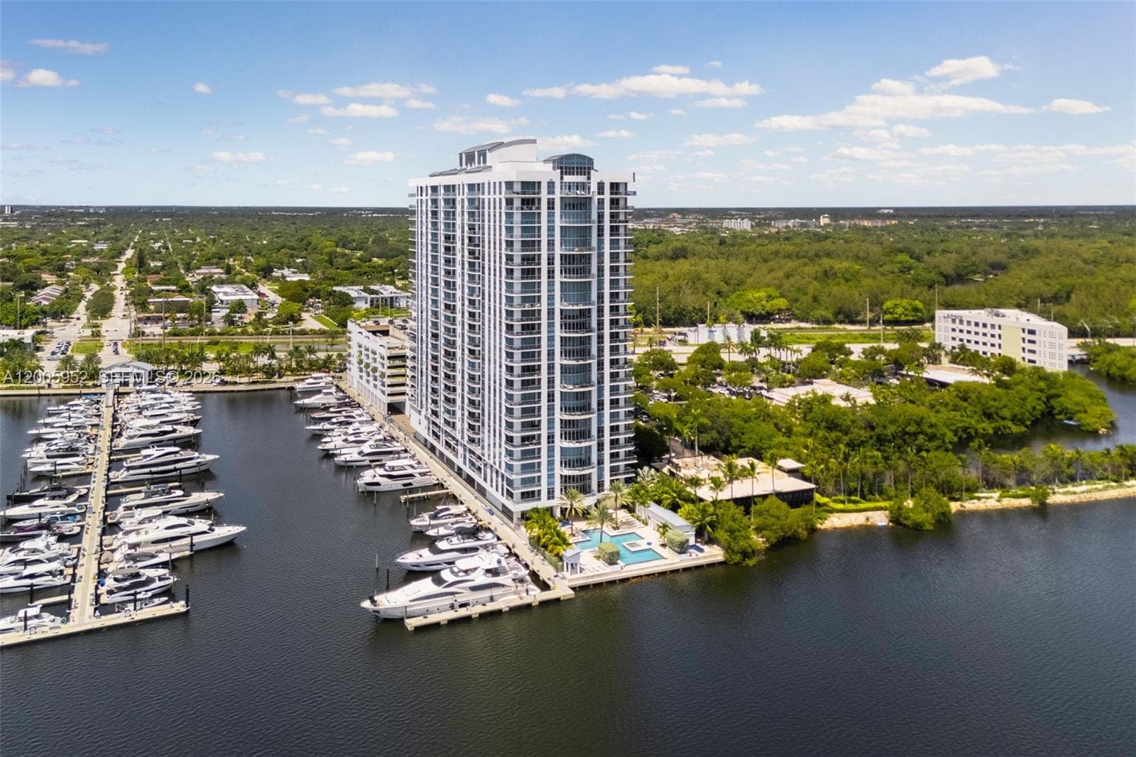 17301 Biscayne Blvd # 1704, North Miami Beach FL 33160 — 37