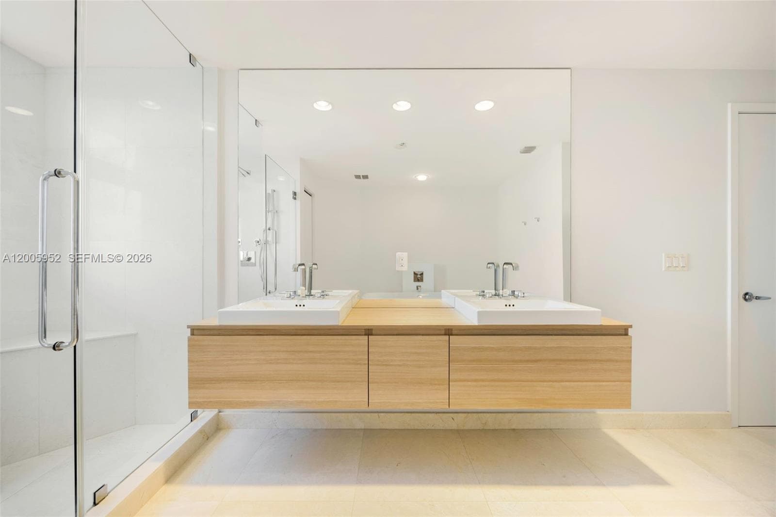17301 Biscayne Blvd # 1704, North Miami Beach FL 33160 — 29