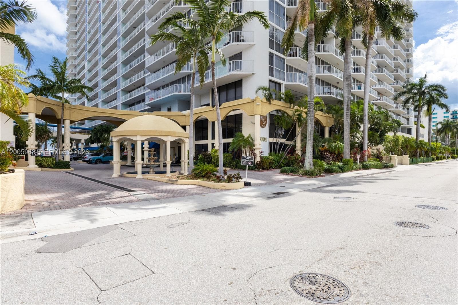 7601 E Treasure Dr # 1621, North Bay Village FL 33141 — 3