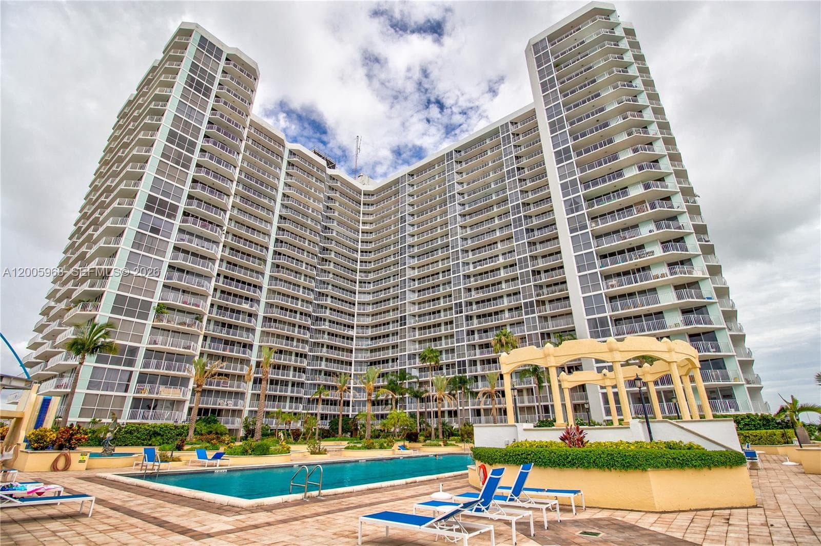 7601 E Treasure Dr # 1621, North Bay Village FL 33141 — 5