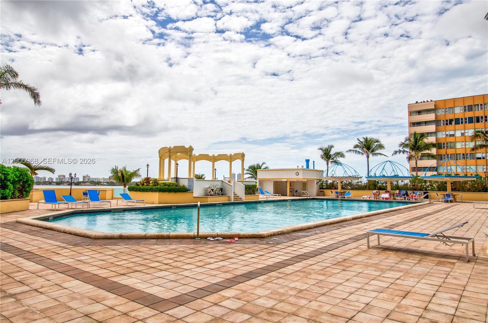 7601 E Treasure Dr # 1621, North Bay Village FL 33141 — 14