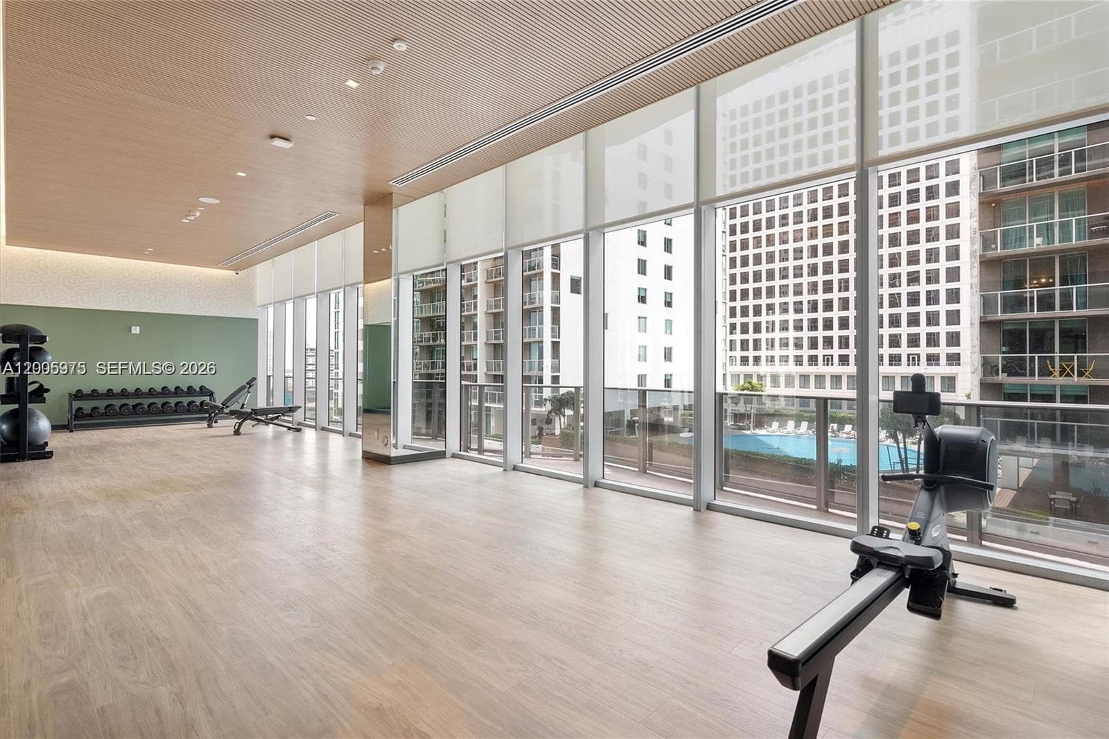 77 SE 5th St # 4106, Miami FL 33131 — 27
