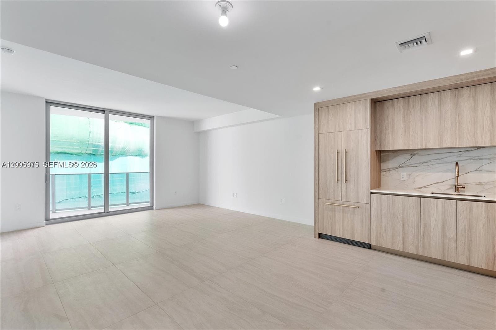 77 SE 5th St # 4106, Miami FL 33131 — 2