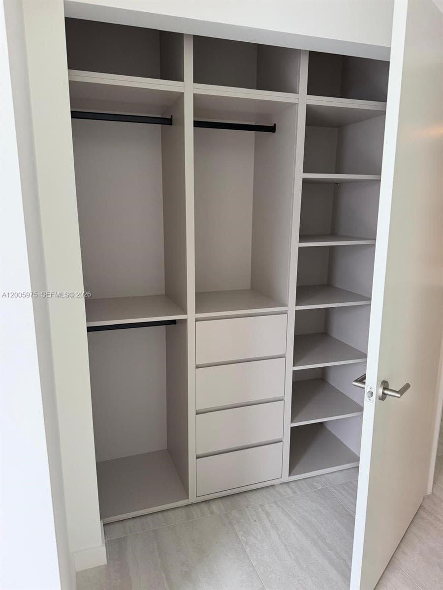 77 SE 5th St # 4106, Miami FL 33131 — 42