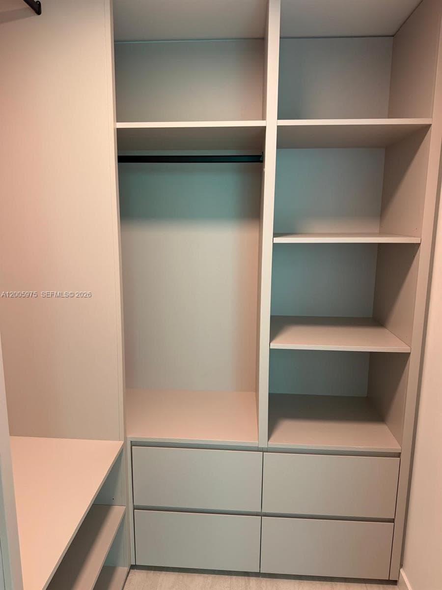 77 SE 5th St # 4106, Miami FL 33131 — 43