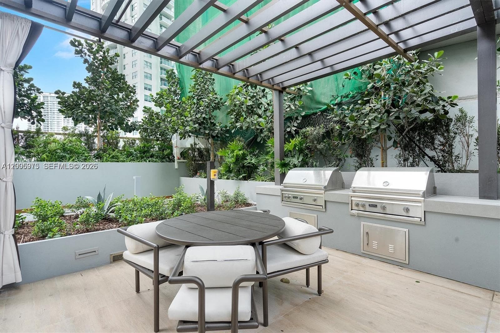 77 SE 5th St # 4106, Miami FL 33131 — 22