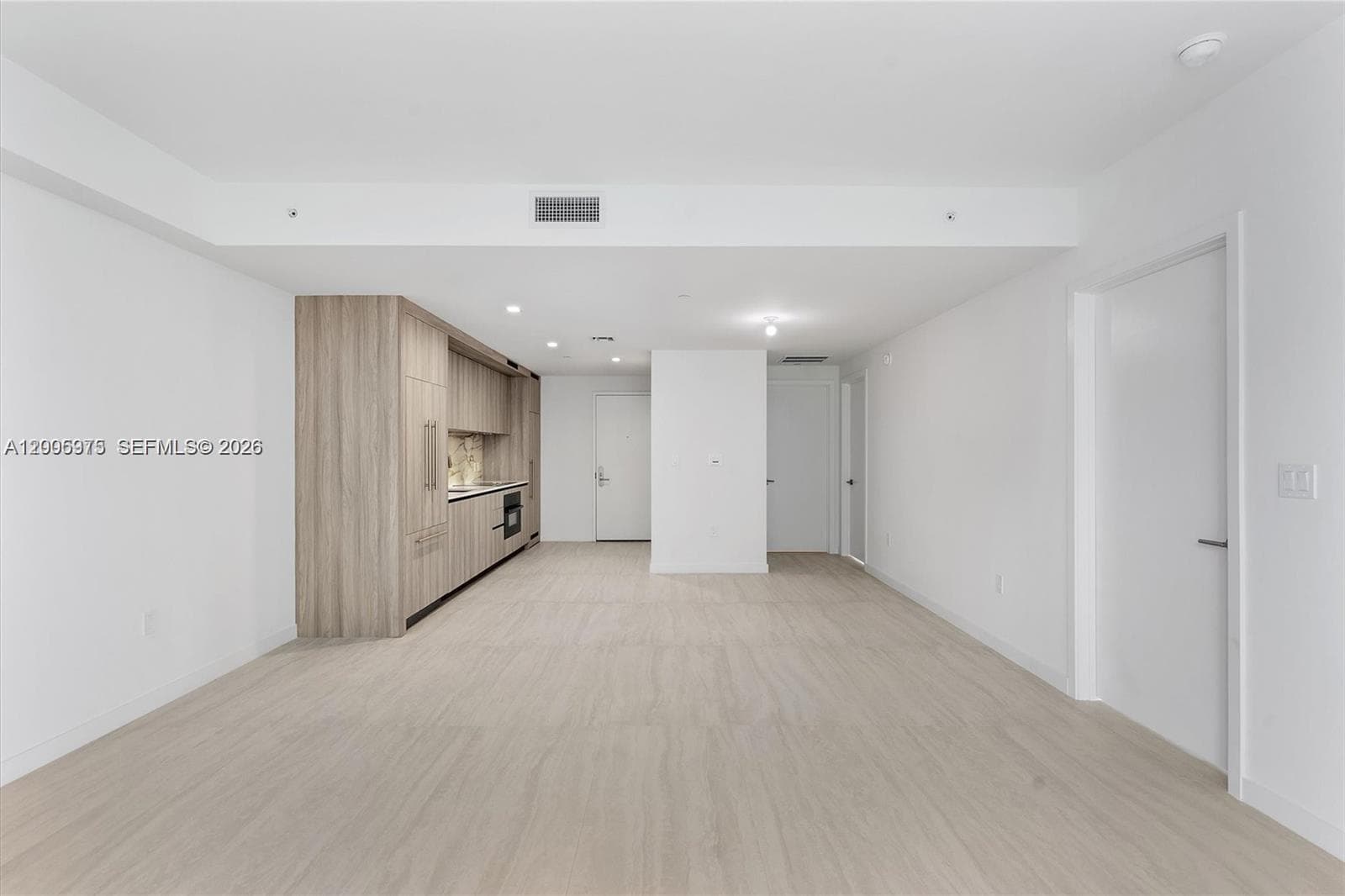 77 SE 5th St # 4106, Miami FL 33131 — 5