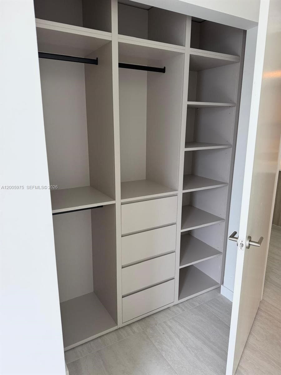 77 SE 5th St # 4106, Miami FL 33131 — 41