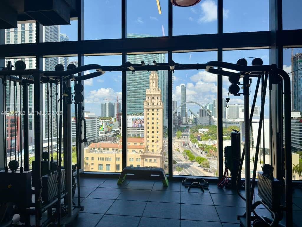 398 NE 5th St # 4313, Miami FL 33132 — 19