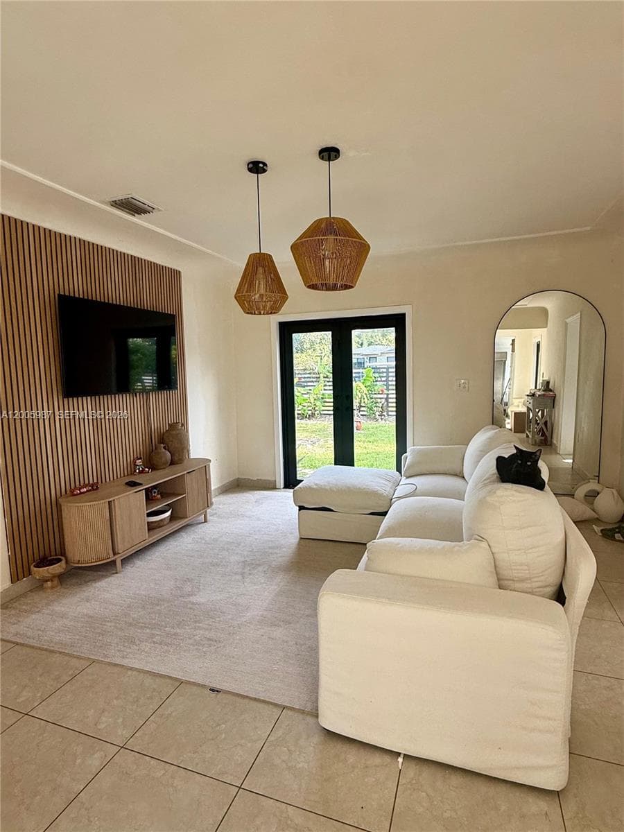 311 NW 32nd Ct, Miami FL 33125 — 6