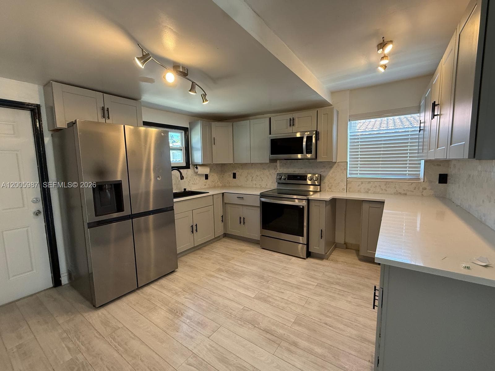 311 NW 32nd Ct, Miami FL 33125 — 13