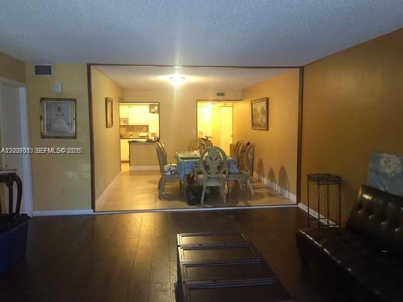 20840 San Simeon Way # 209, Miami FL 33179 — 17
