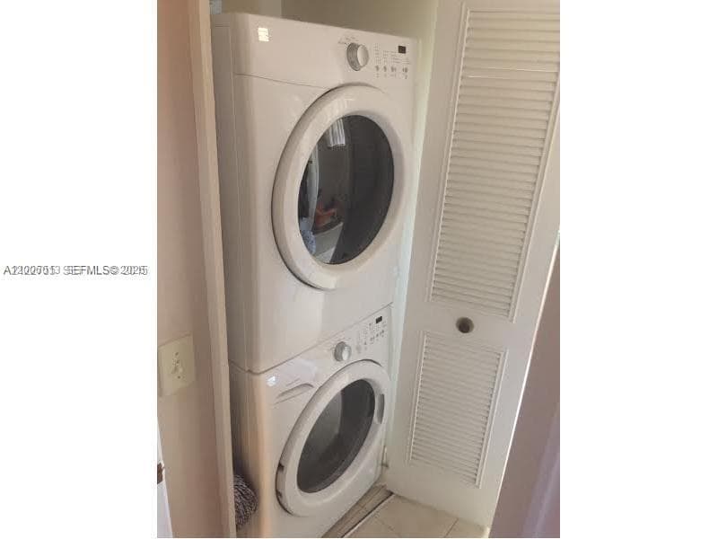 20840 San Simeon Way # 209, Miami FL 33179 — 43