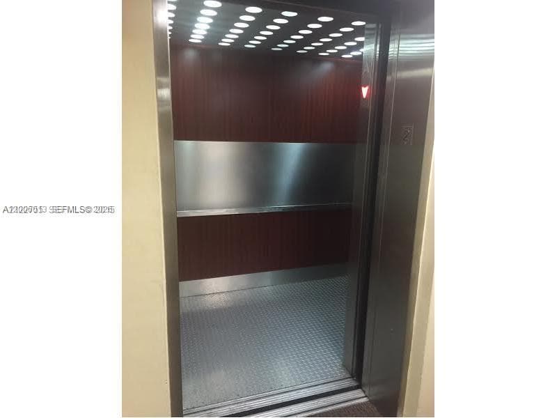 20840 San Simeon Way # 209, Miami FL 33179 — 22