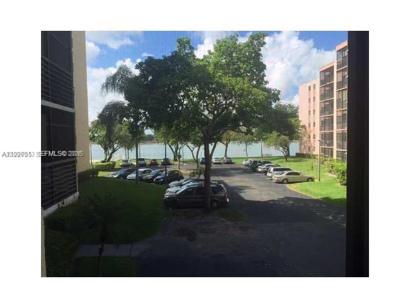 20840 San Simeon Way # 209, Miami FL 33179 — 34