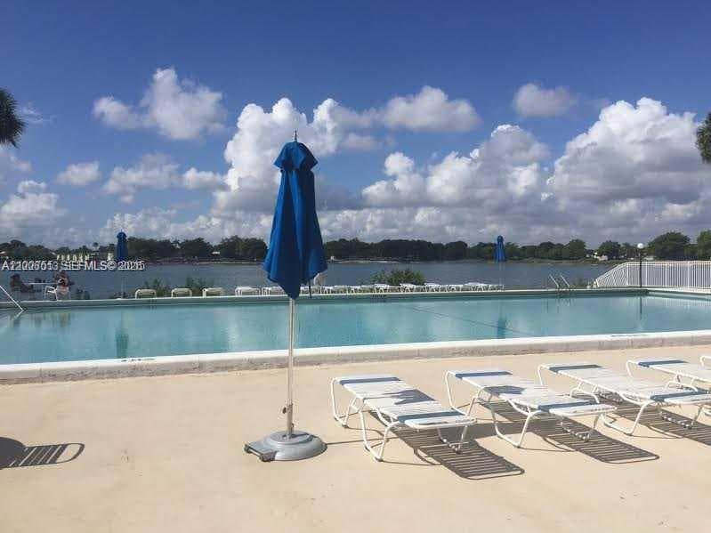 20840 San Simeon Way # 209, Miami FL 33179 — 29