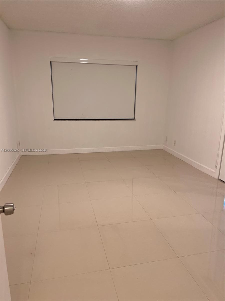 8290 Lake Dr # 108, Doral FL 33166 — 23
