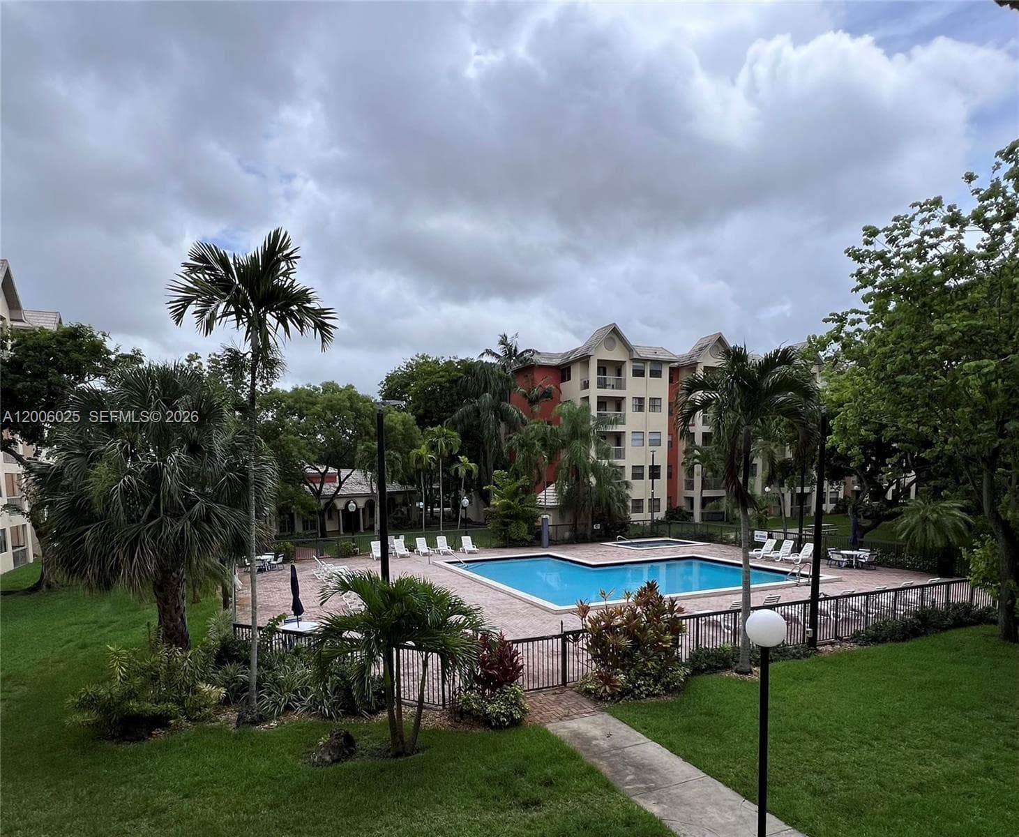 8290 Lake Dr # 108, Doral FL 33166 — 47
