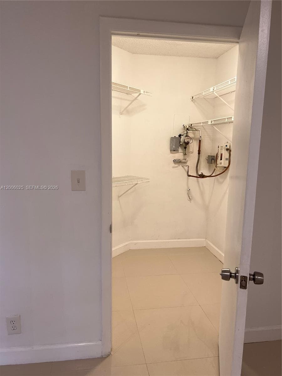 8290 Lake Dr # 108, Doral FL 33166 — 26