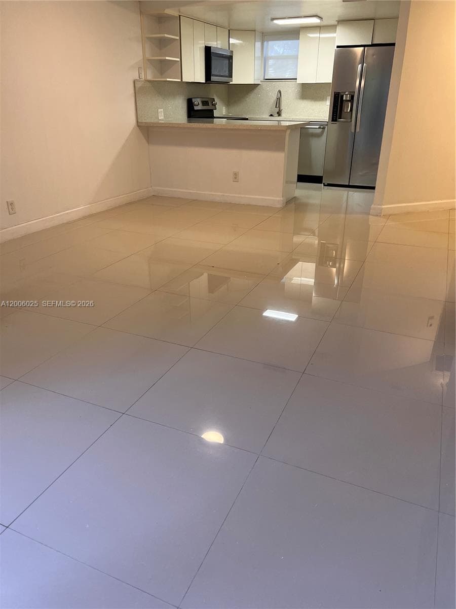 8290 Lake Dr # 108, Doral FL 33166 — 28