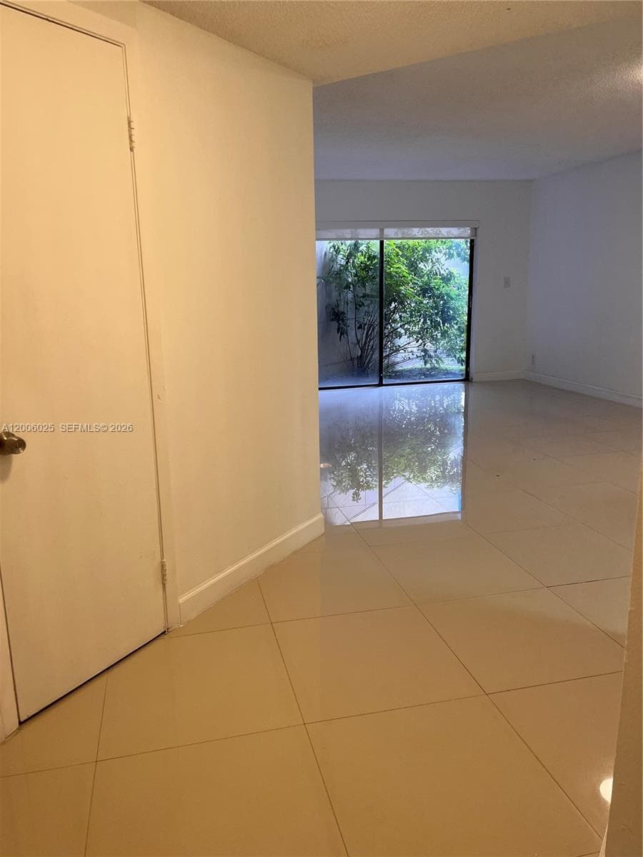 8290 Lake Dr # 108, Doral FL 33166 — 9