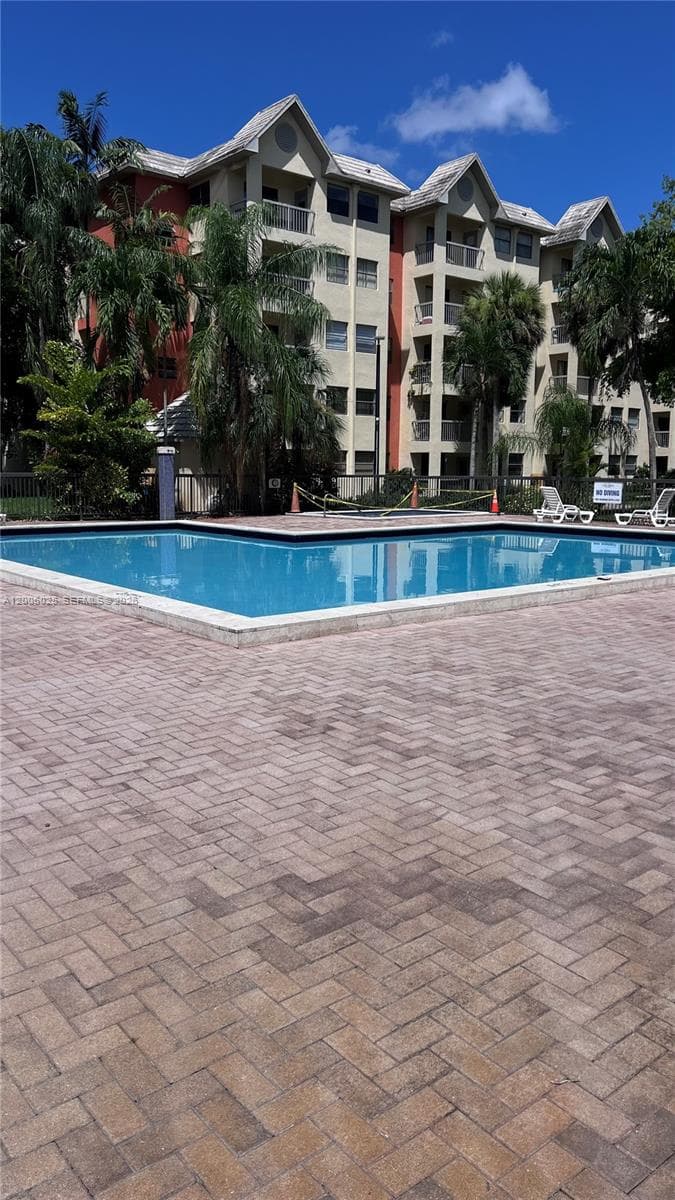 8290 Lake Dr # 108, Doral FL 33166 — 48