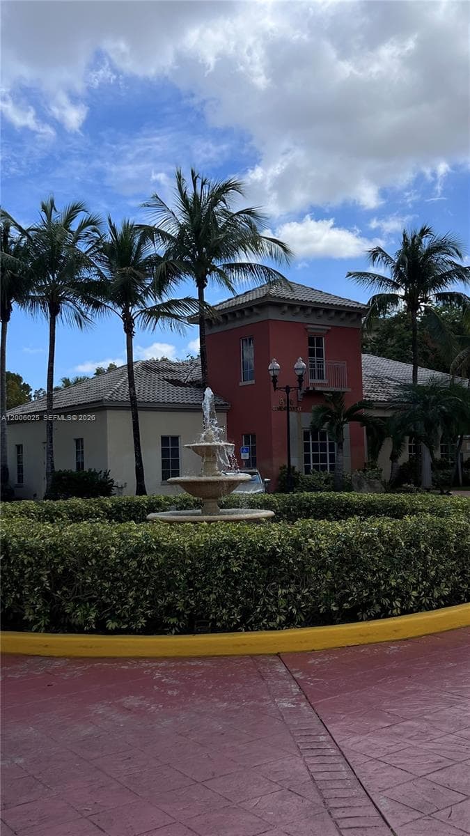 8290 Lake Dr # 108, Doral FL 33166 — 35