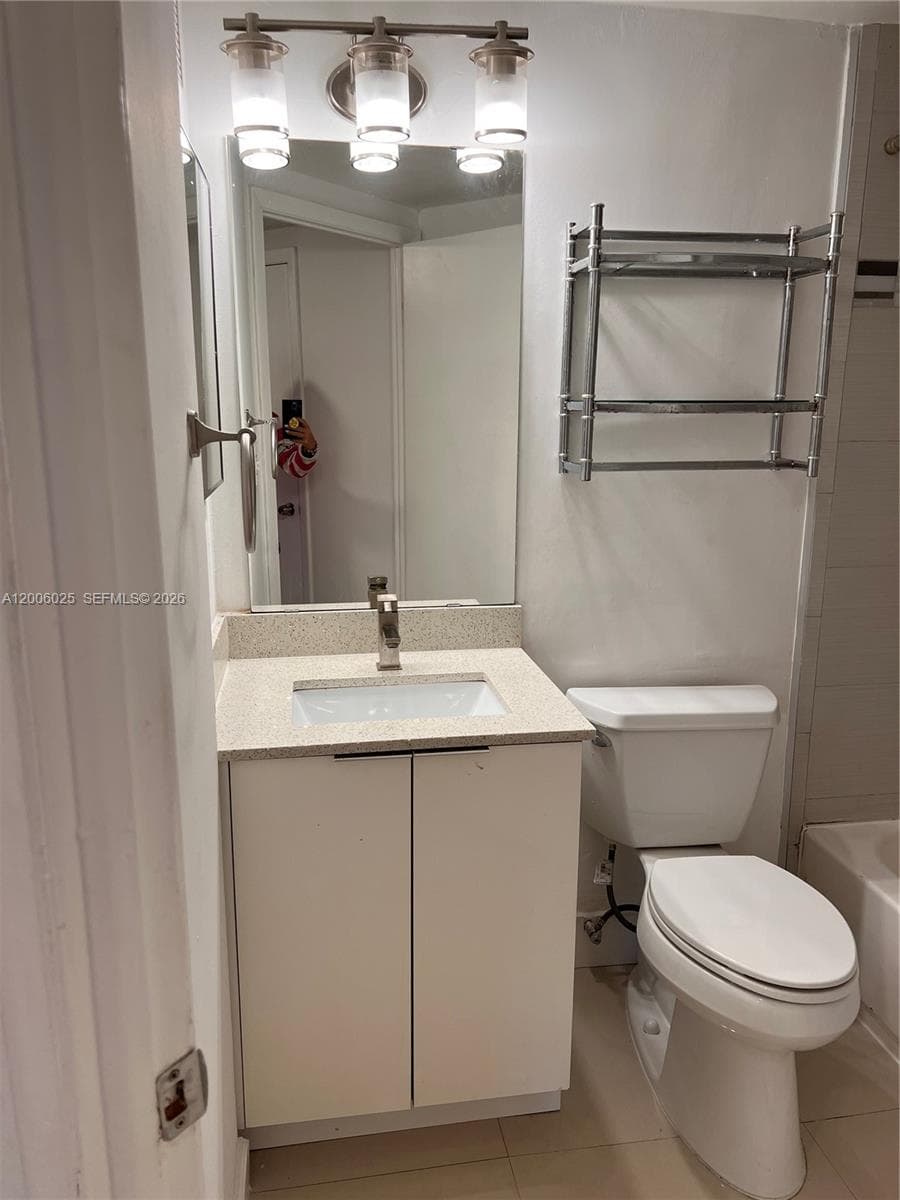 8290 Lake Dr # 108, Doral FL 33166 — 31