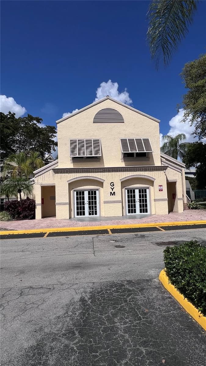 8290 Lake Dr # 108, Doral FL 33166 — 39