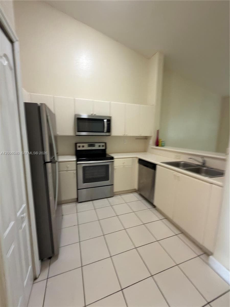 2728 SE 17th Ave # 202, Homestead FL 33035 — 5